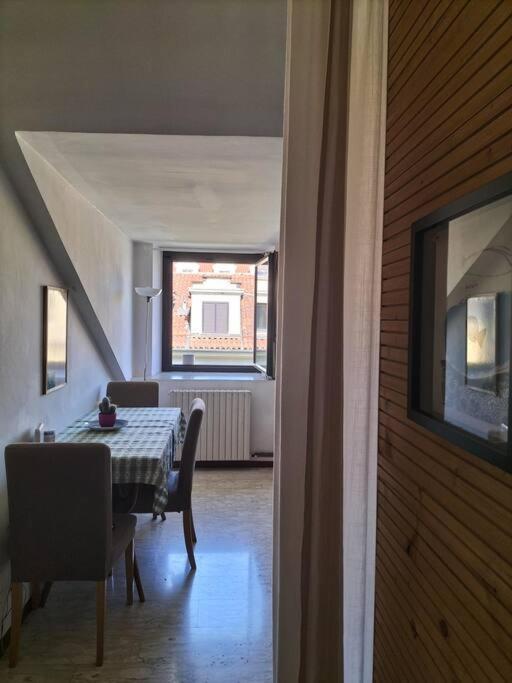 La Casa Di Marta - Ampia Ed Accogliente Mansarda In Piazza Statuto Leilighet Torino Eksteriør bilde