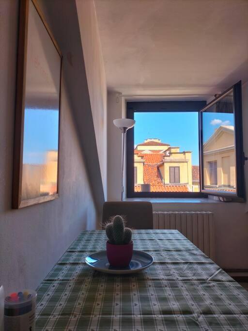 La Casa Di Marta - Ampia Ed Accogliente Mansarda In Piazza Statuto Leilighet Torino Eksteriør bilde